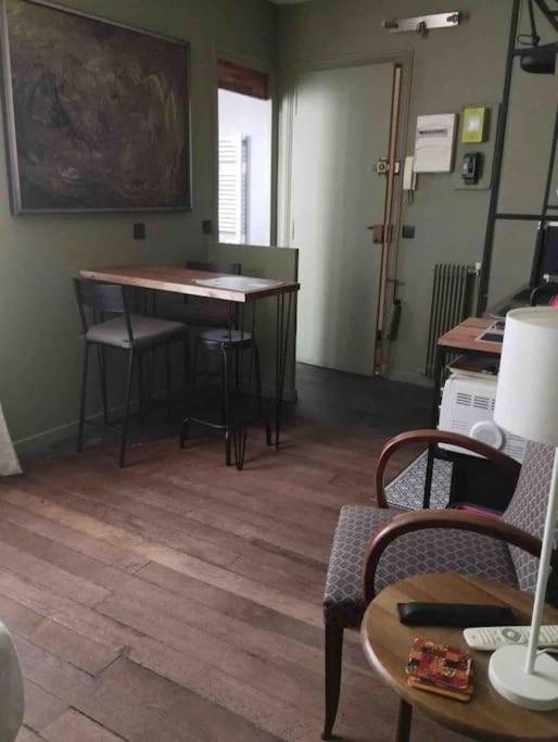 Appartamento Cosy Nest In Montmartre Parigi Esterno foto
