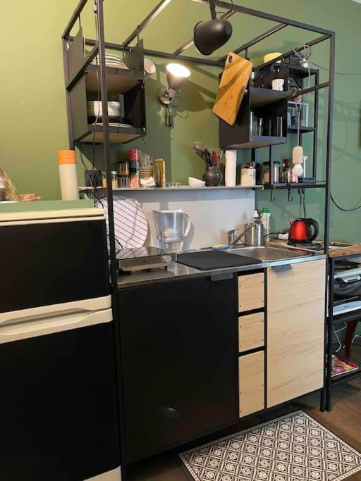 Appartamento Cosy Nest In Montmartre Parigi Esterno foto